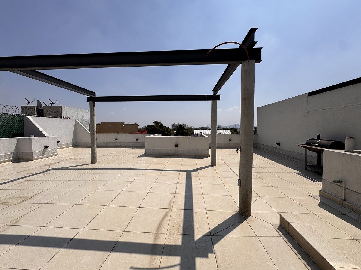 33 of 39: Roof Garden común