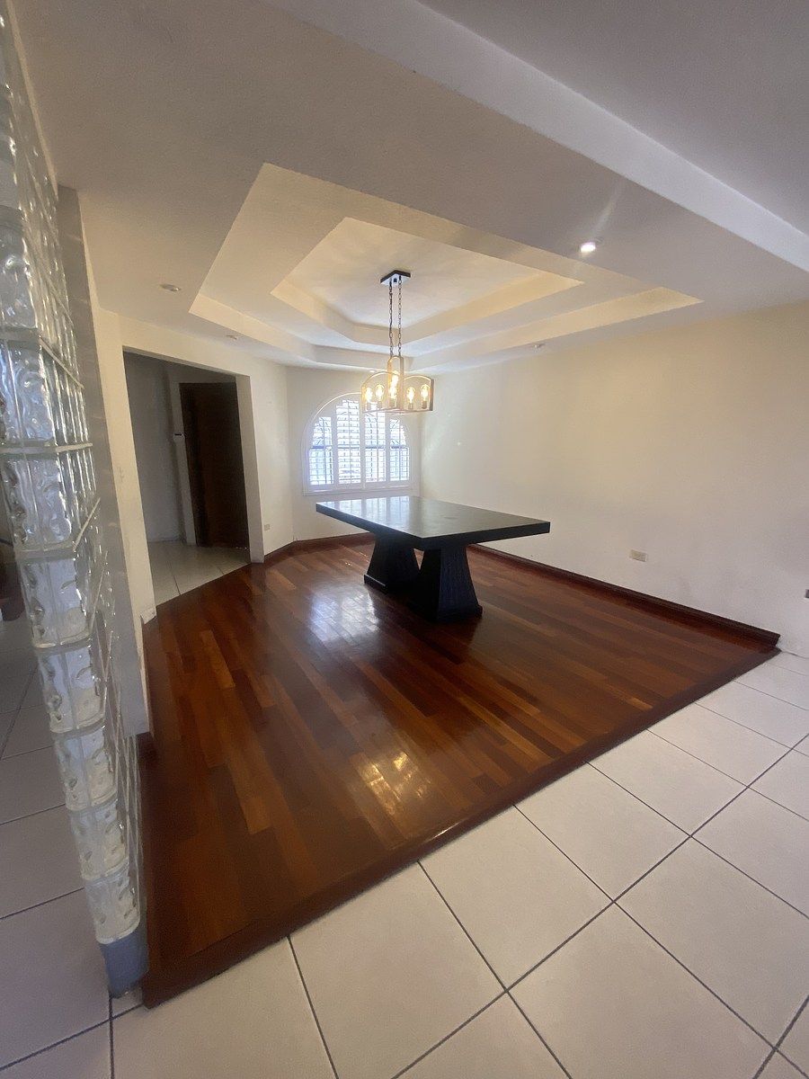 5 de 28: Área de comedor