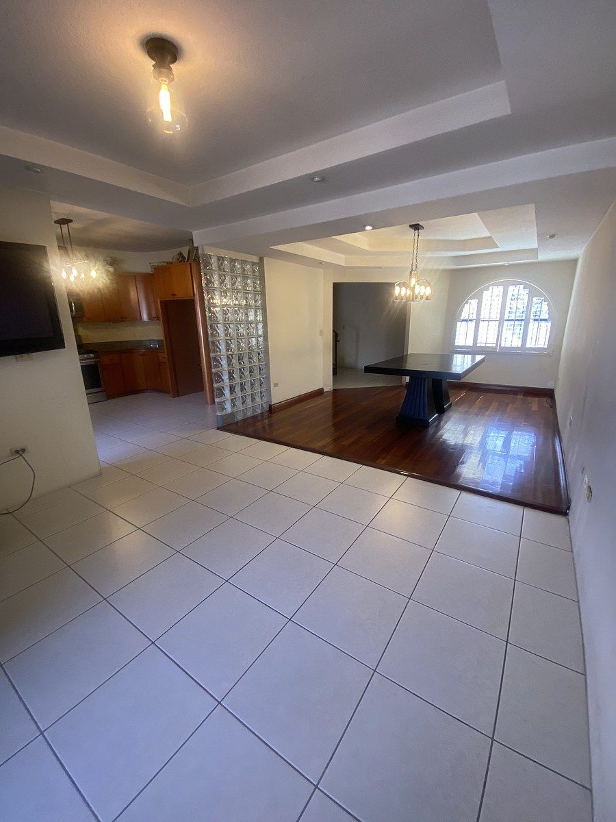 4 de 28: Área de sala comedor