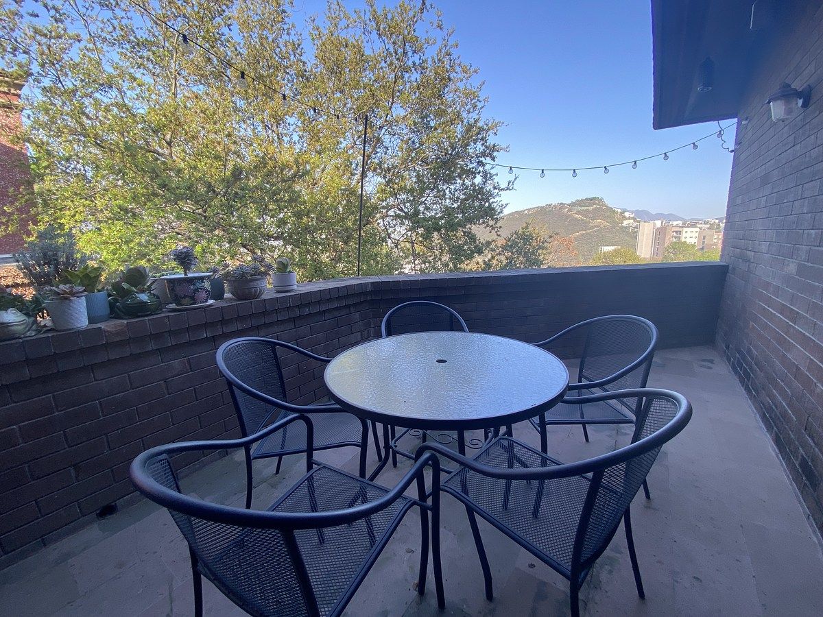 7 de 21: Terraza planta alta