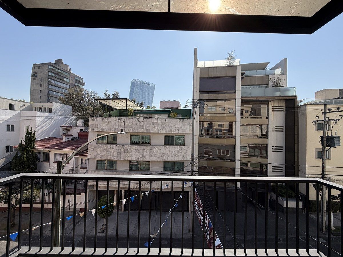 23 de 39: BALCÓN HABITACIÓN SECUNDARIA