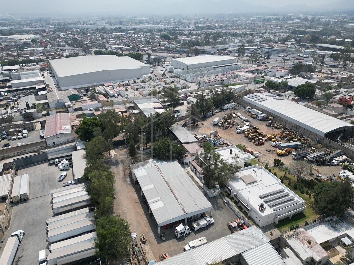 Terreno en Venta - Jardines de Santa Maria, Tlaquepaque. - foto 3