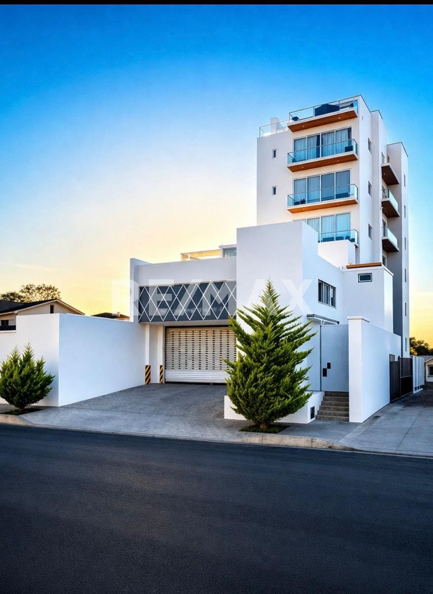 Penthouse Amueblado en Venta con Vista a Tijuana y San Diego, en Zona Centro.