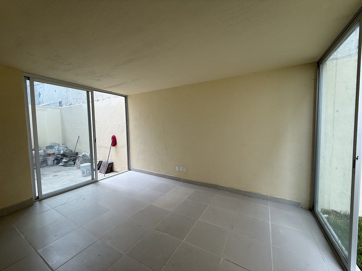 3 of 19: Terraza amplia