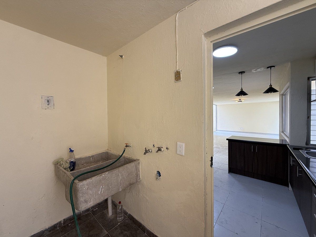 9 of 19: área de lavado