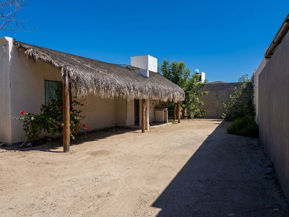 4 of 12: Espaciode cochera