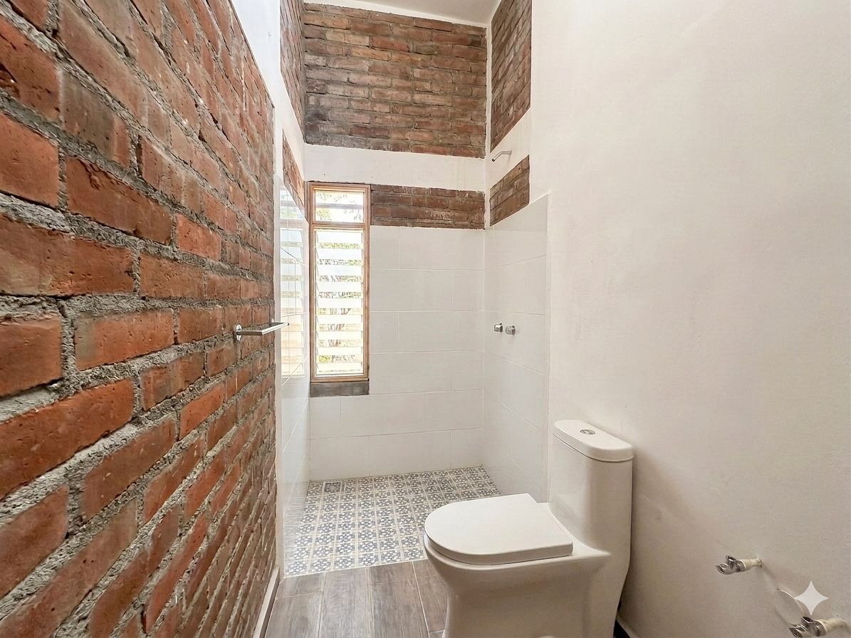 9 of 12: Baño - recamara principal