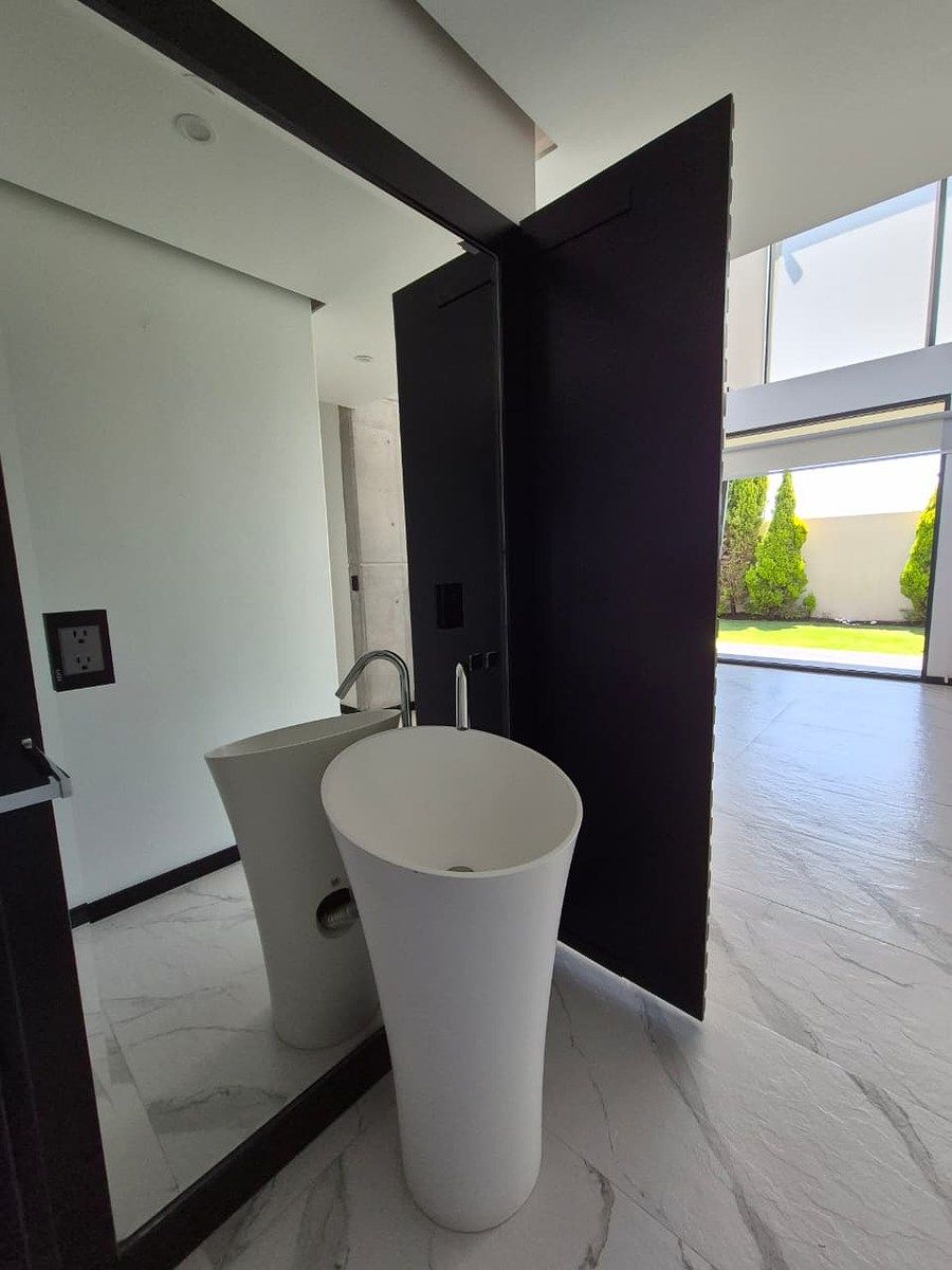 32 de 41: Baño secundario