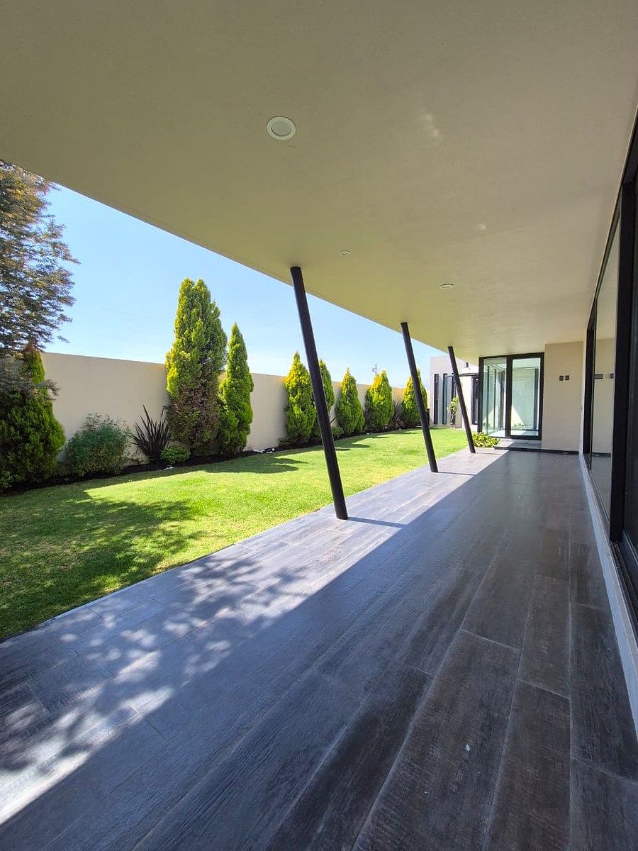 2 de 41: Jardín y terraza