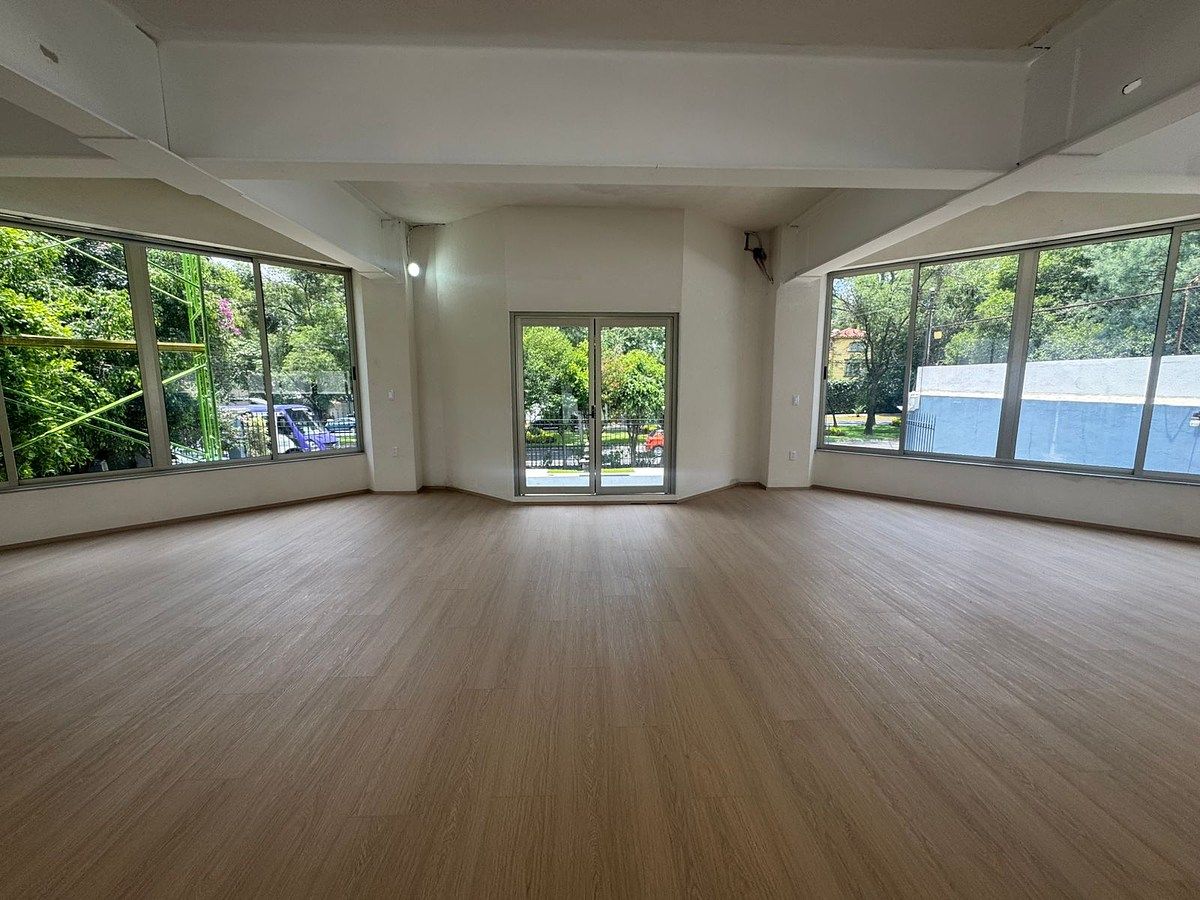 House with Commercial Use in Lomas de Chapultepec I Sección, Miguel Hidalgo, photo 2 of 15