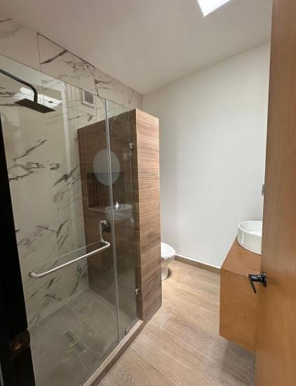 15 de 25: Baño Compartido Rec. Secundarias