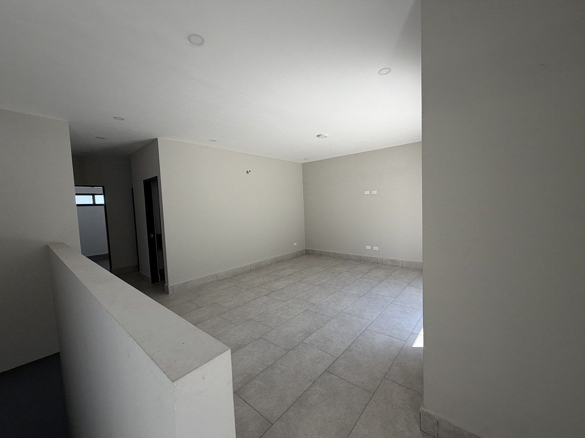 8 of 10: Sala de juegos