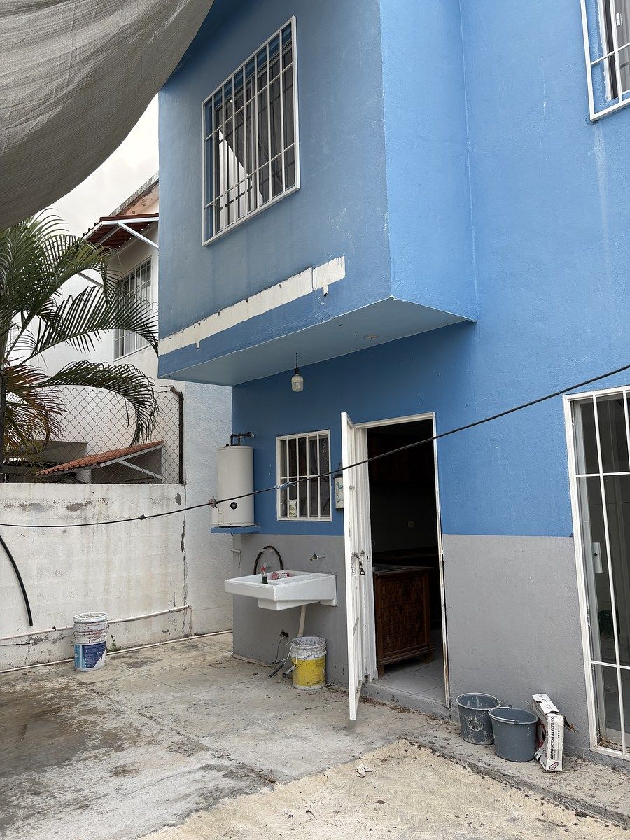 15 of 32: AREA DE LAVADO