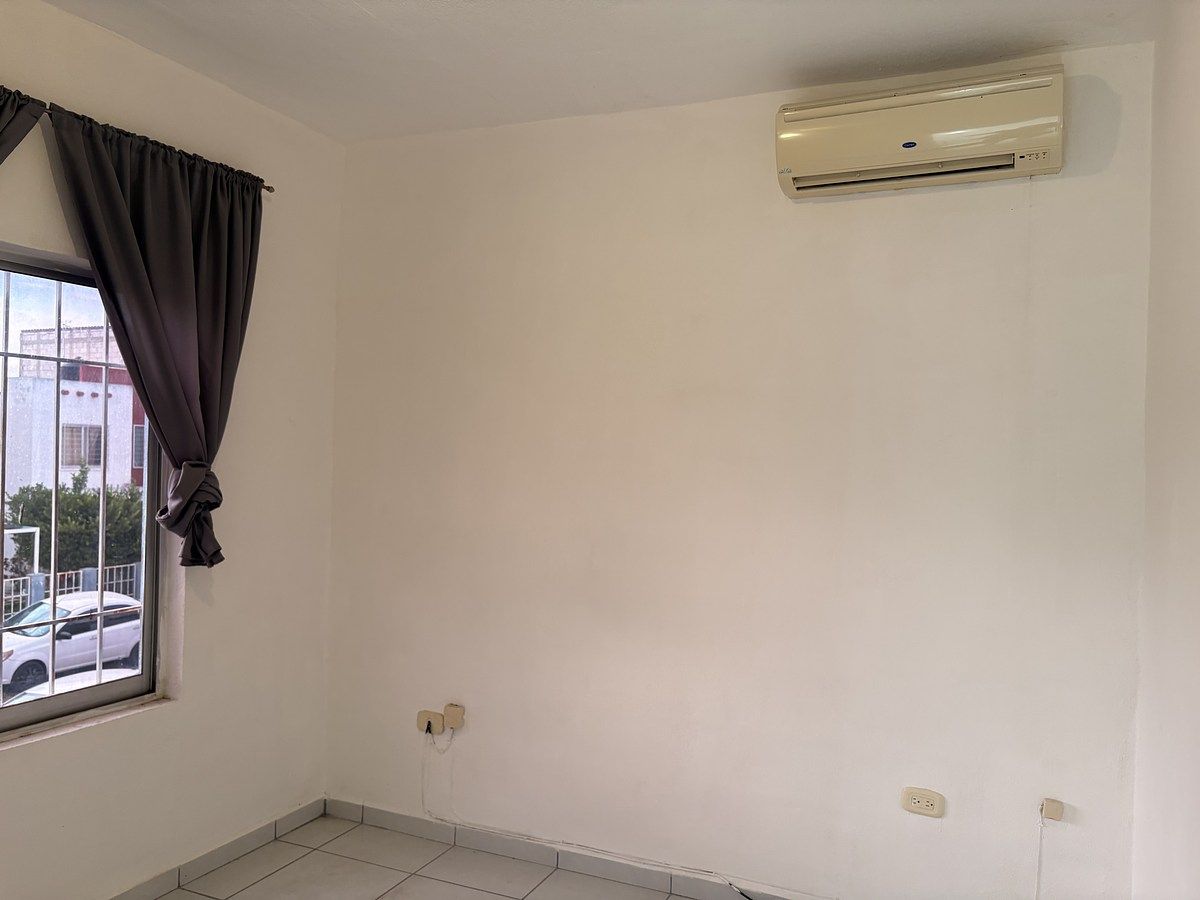 29 of 32: TERCERA HABITACION (LA PRINCIPAL)