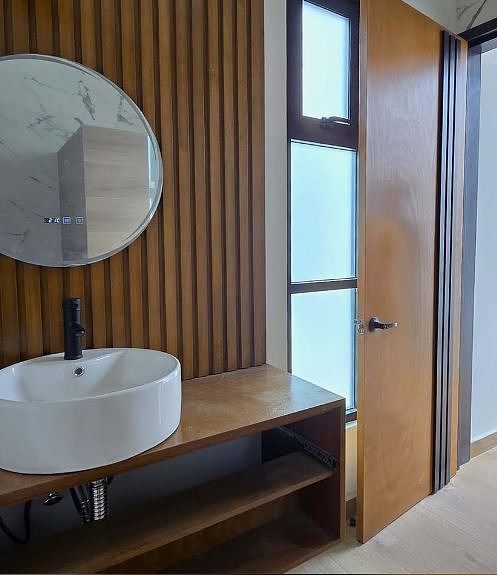 22 de 32: Lavamanos baño recamara principal