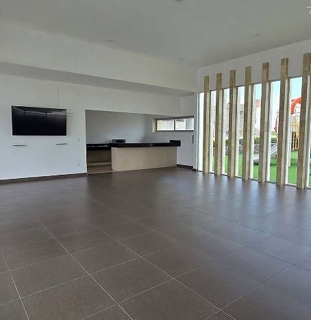 30 de 32: Salón de usos múltiples