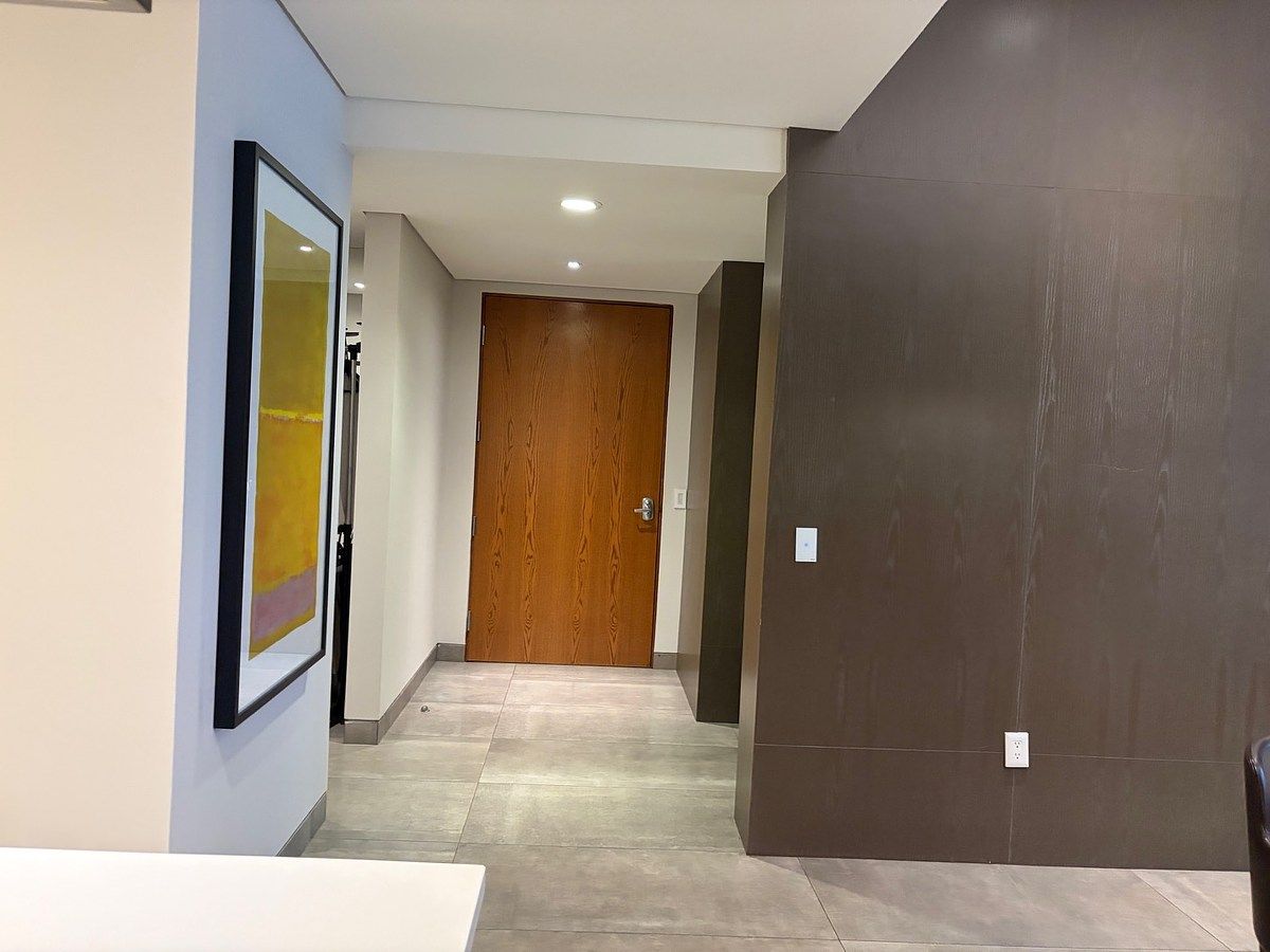 4 de 27: Vista de cocina al recibidor