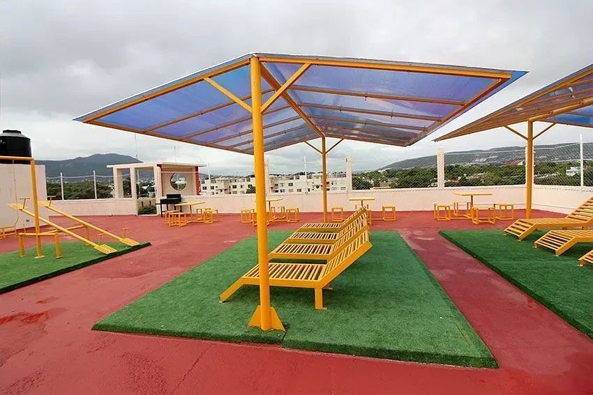 30 de 30: MESAS DE PICNIC,  CAMASTROS, JUEGOS INFANTILES Y BAÑOS