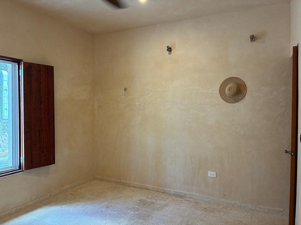 7 of 13: Habitación