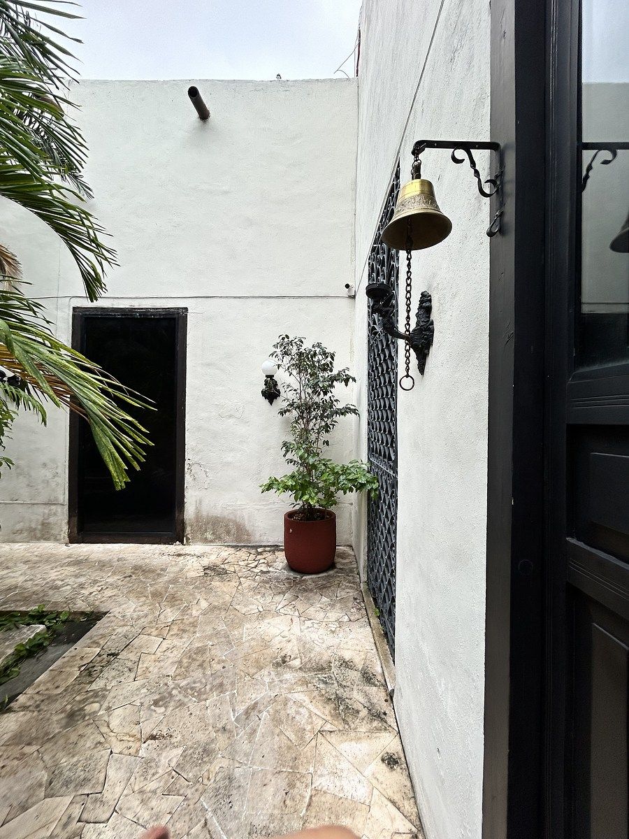 2 of 34: Campana original