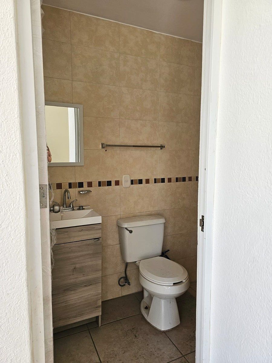 6 de 12: Baño completo planta baja