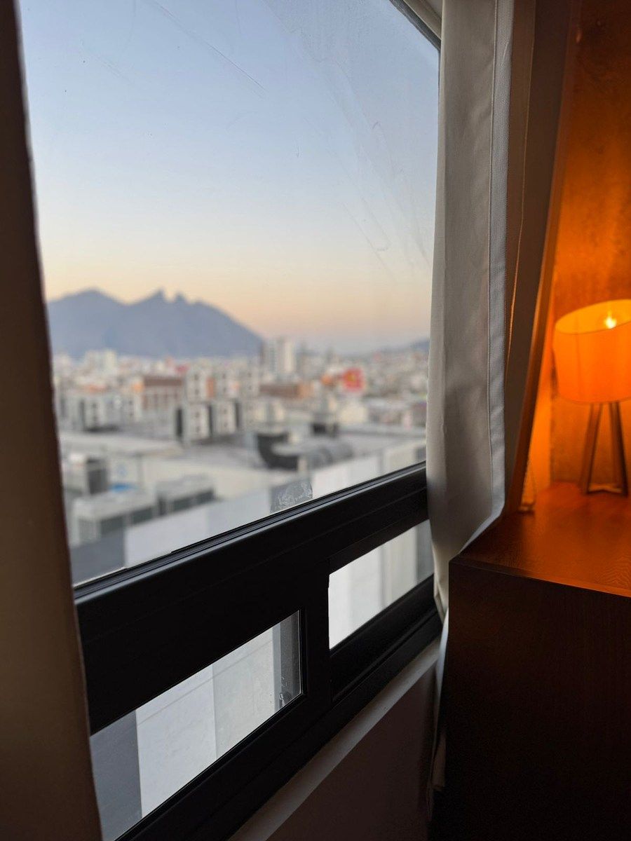 8 of 14: Vista Recámara