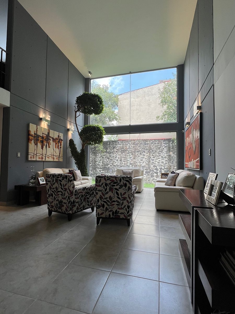 Casa Moderna Con Jardín Plano y Doble Altura en Jardines del Ajusco Casa Venta, foto 1 de 30