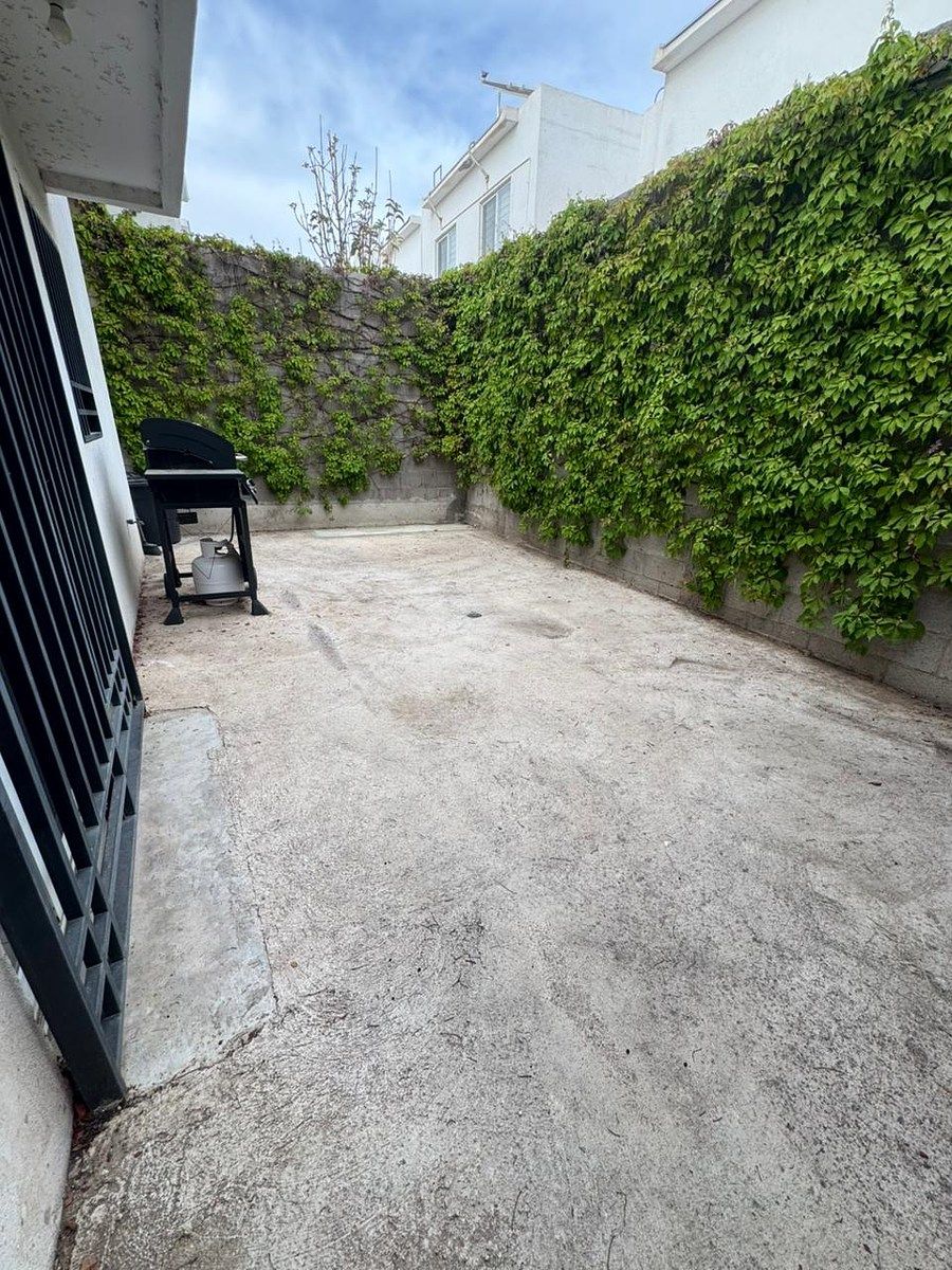 12 de 18: patio posterior