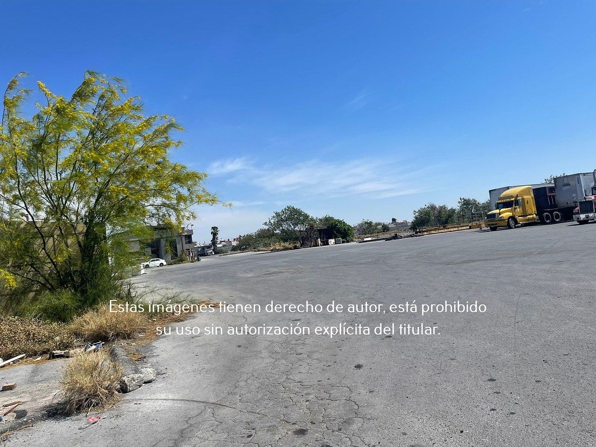 4 of 14: Terreno Comercial en Renta en Av. Santo Domingo, San Nicolás