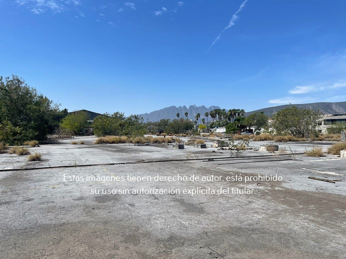 8 of 14: Terreno Comercial en Renta en Av. Santo Domingo, San Nicolás