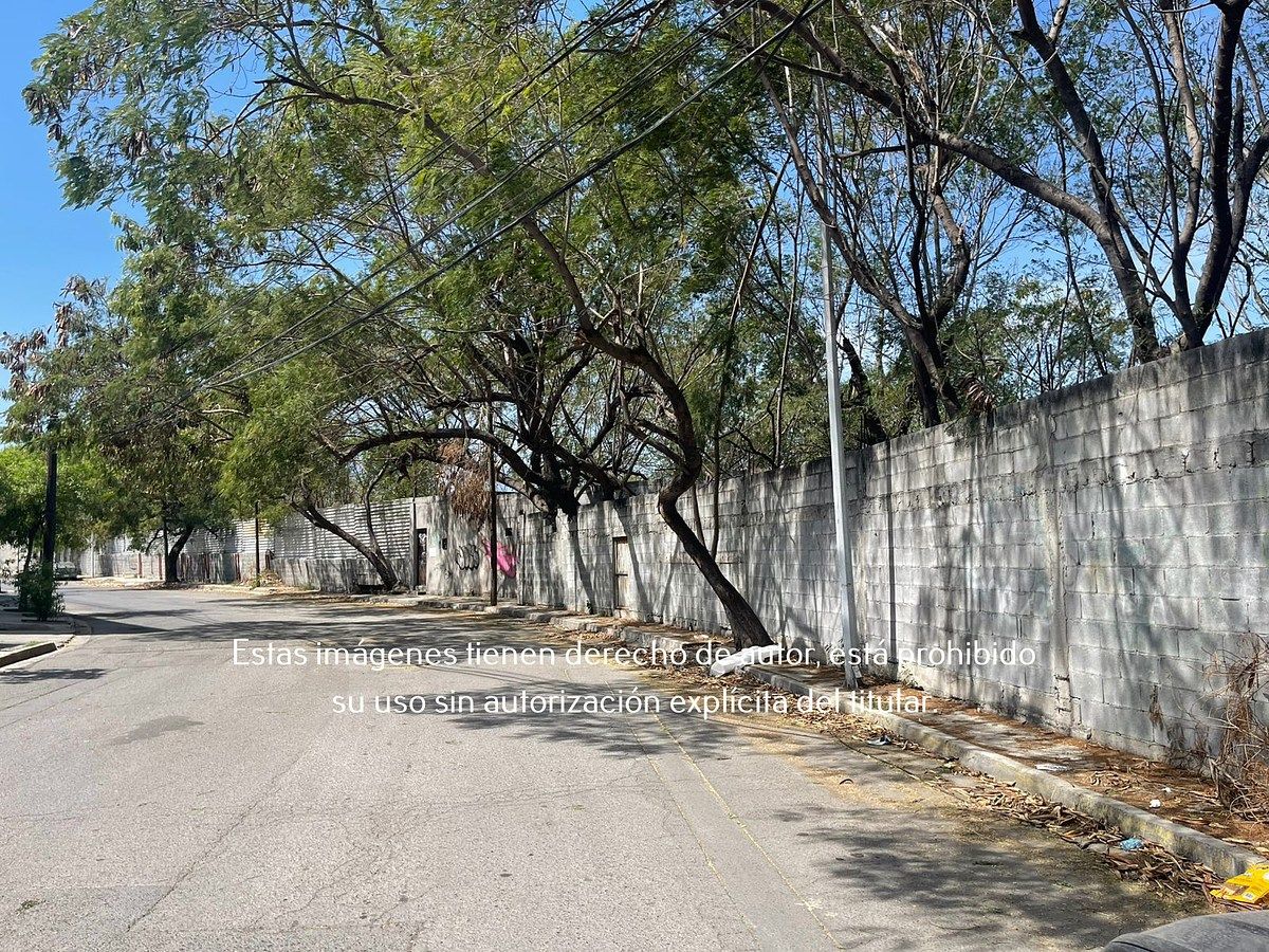 14 of 14: Terreno Comercial en Renta en Av. Santo Domingo, San Nicolás