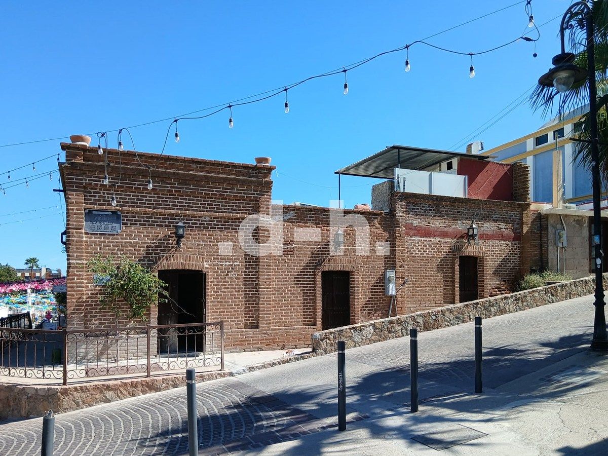 6 de 35: Lateral facade