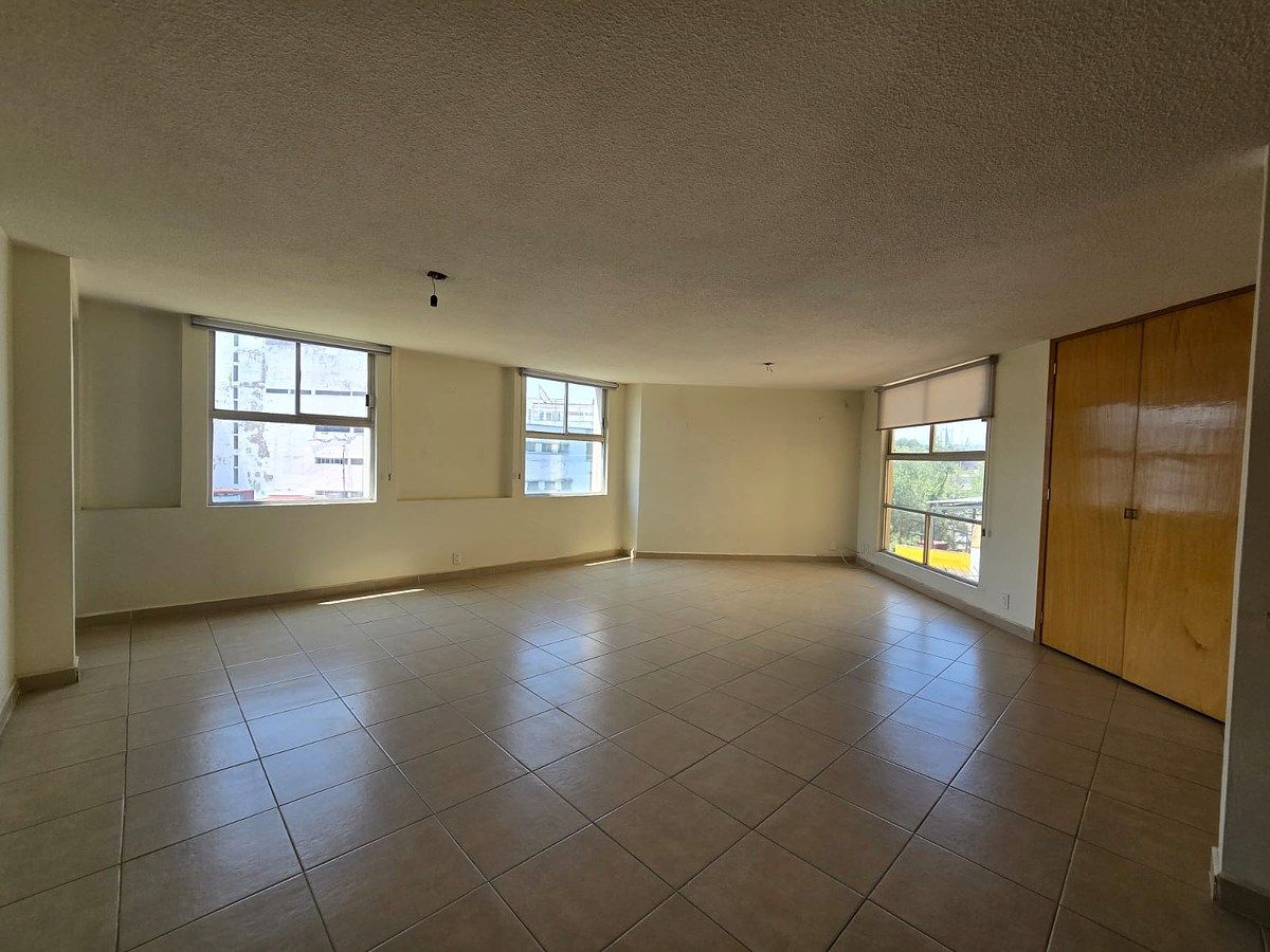 12 of 13: Recámara principal