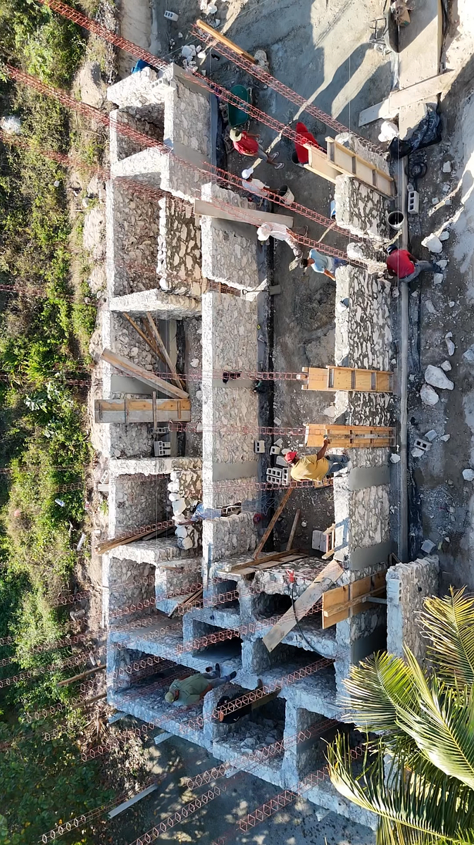 8 of 12: Avance de Obra