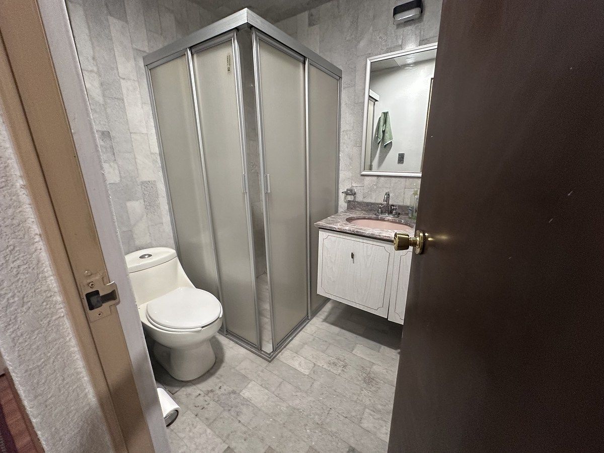 10 of 14: Oficina en Renta en Del Valle Rayo Vende ®