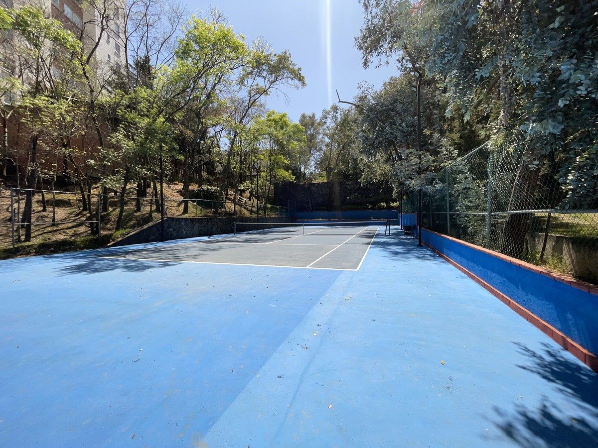 12 de 17: Cancha de Tenis