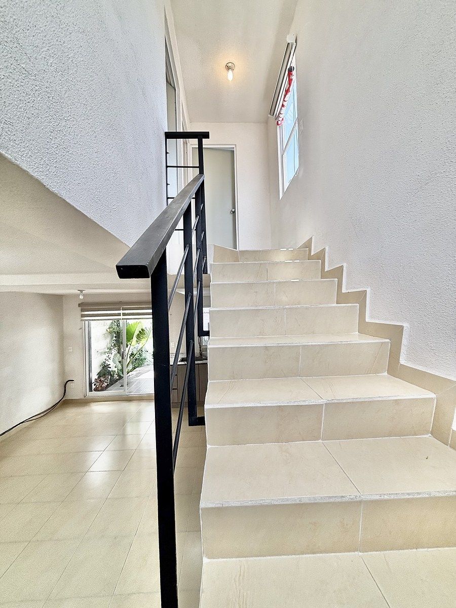 10 of 26: 2 Recámaras en planta alta