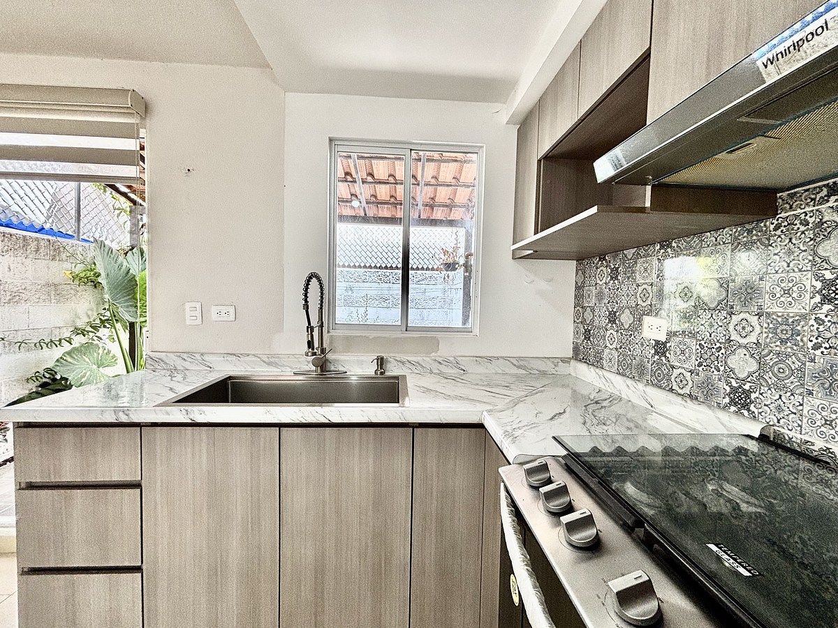 9 of 26: Espacios suficientes para almacenamiento.