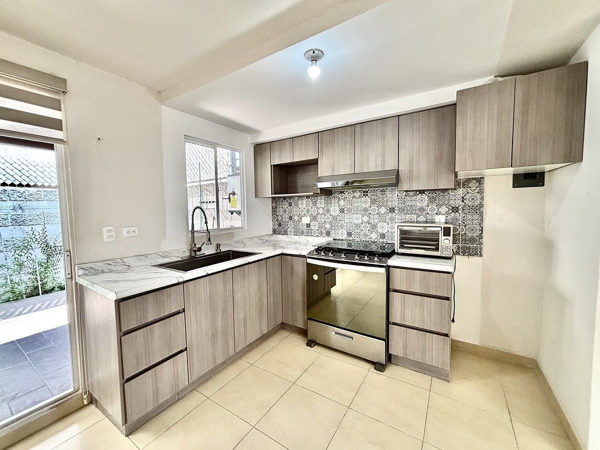 5 of 26: Lista para habitarse .