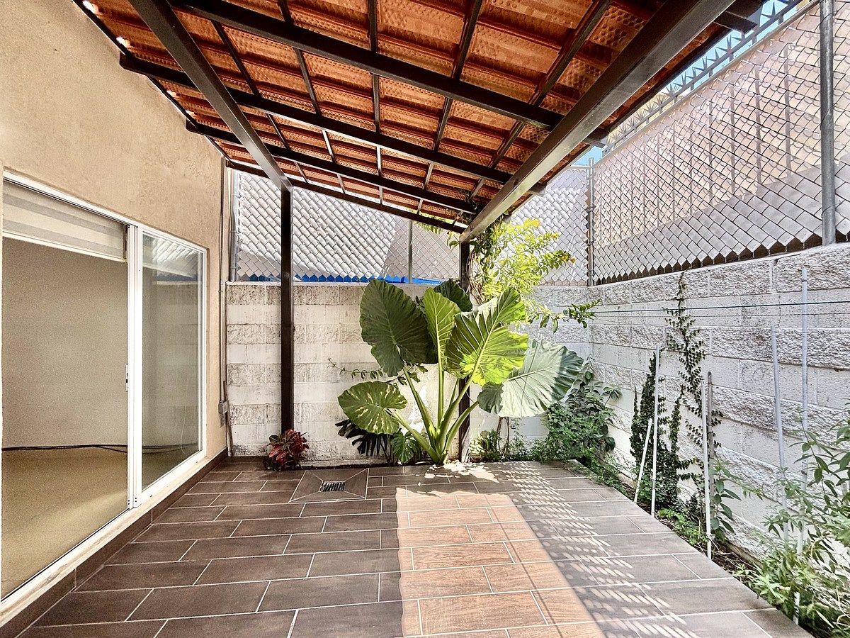 18 of 26: Área social