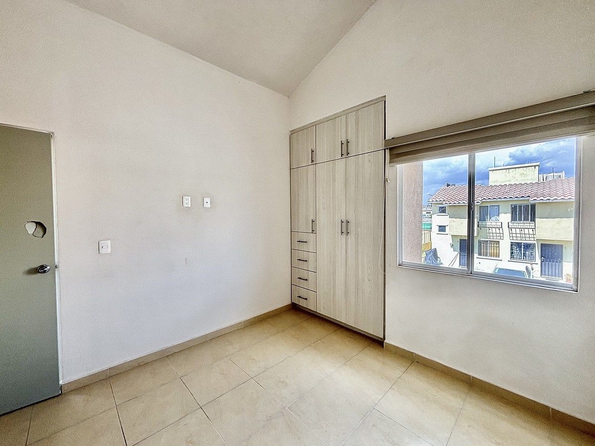 13 of 26: Recam . Ppal . con clóset