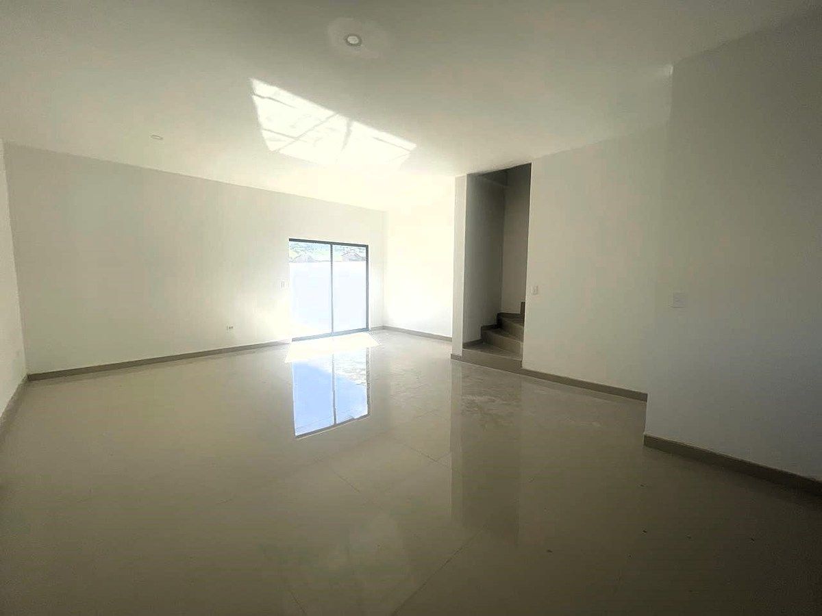 NUEVA casa en Venta | Av. Los Reyes | Blvd. Díaz Ordaz - foto 4