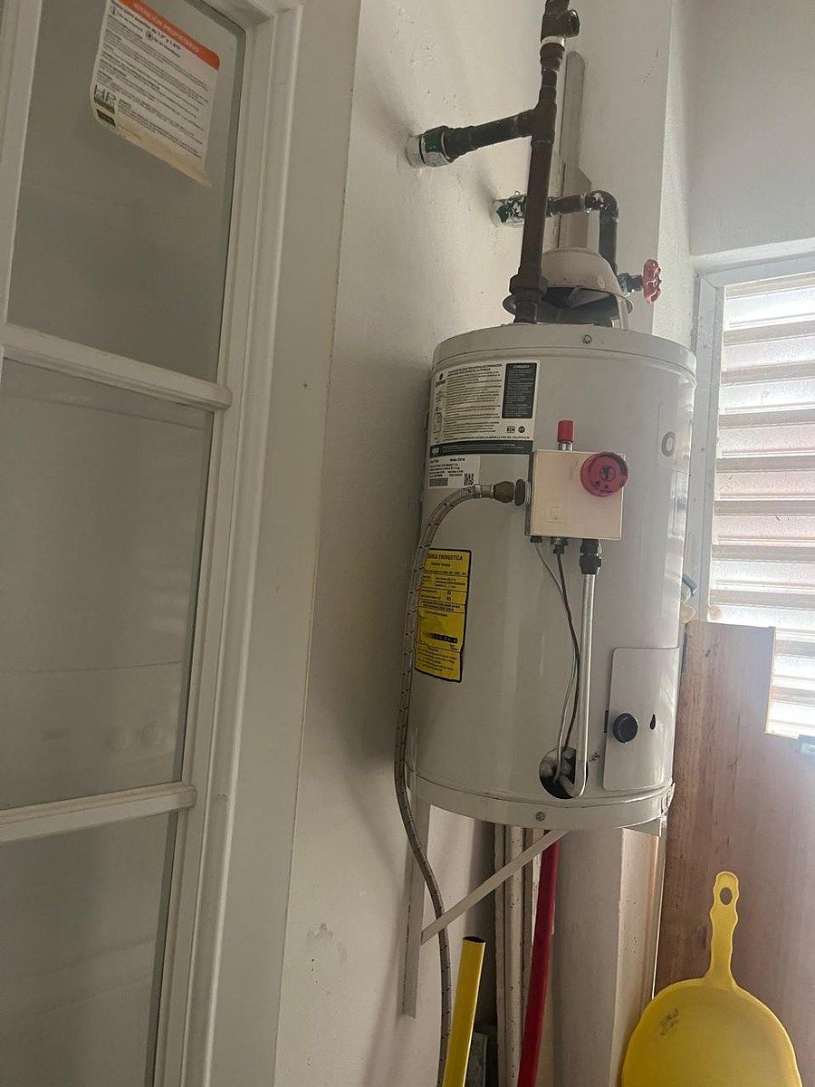 18 de 18: BOILER EN AREA DE LAVADO