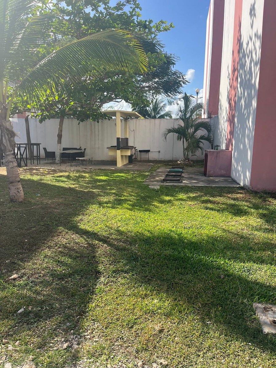 7 de 18: AREA DE ASADORES