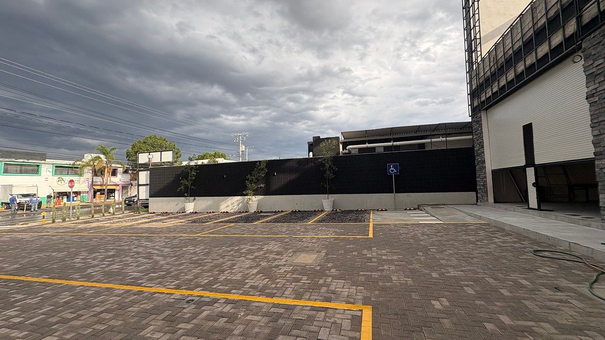 Local comercial en Juriquilla, Querétaro, foto 8 de 10