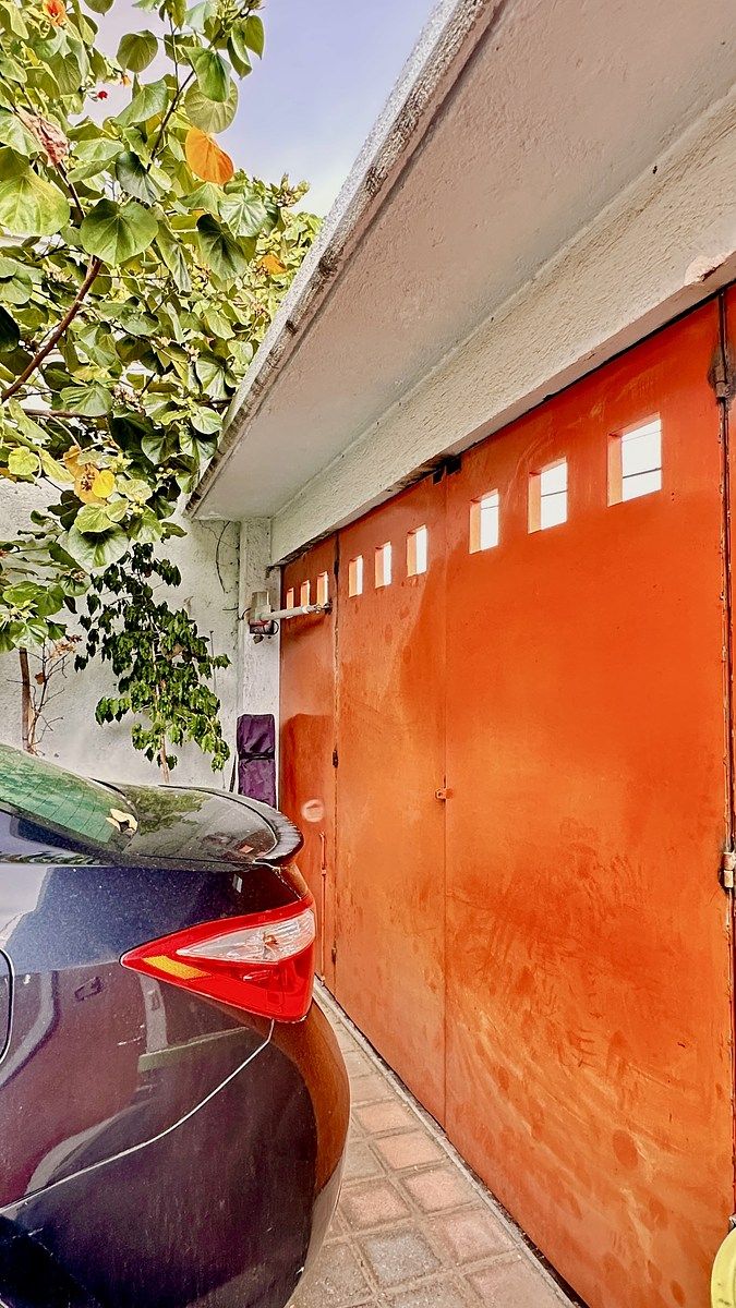 25 de 42: Portón electrónico