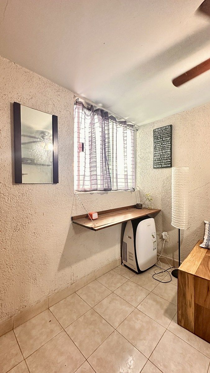 40 de 42: Recámara de vista / servicio/ estudio