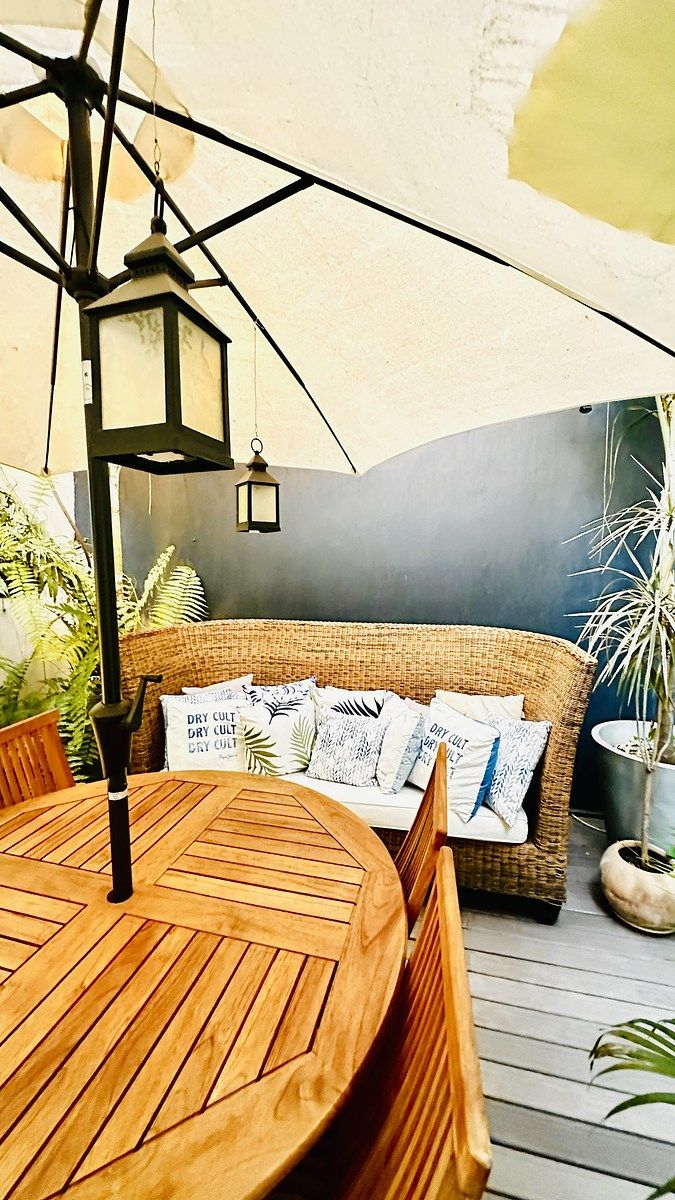 34 de 42: Sala exterior/ interior entre plantas para relajación óptima