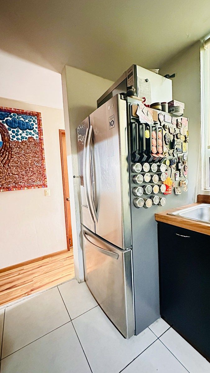 30 de 42: Refrigerador de buen tamaño