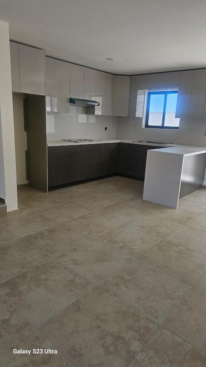 2 de 13: COCINA INTEGRAL CON BARRA